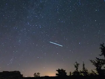 Lluvia de estrellas en Québec, en Canadá, en una imagen de archivo Lluvia de estrellas en Québec, en Canadá, en una imagen de archivo