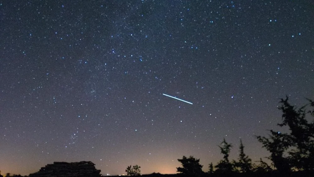 Lluvia de estrellas en Québec, en Canadá, en una imagen de archivo Lluvia de estrellas en Québec, en Canadá, en una imagen de archivo