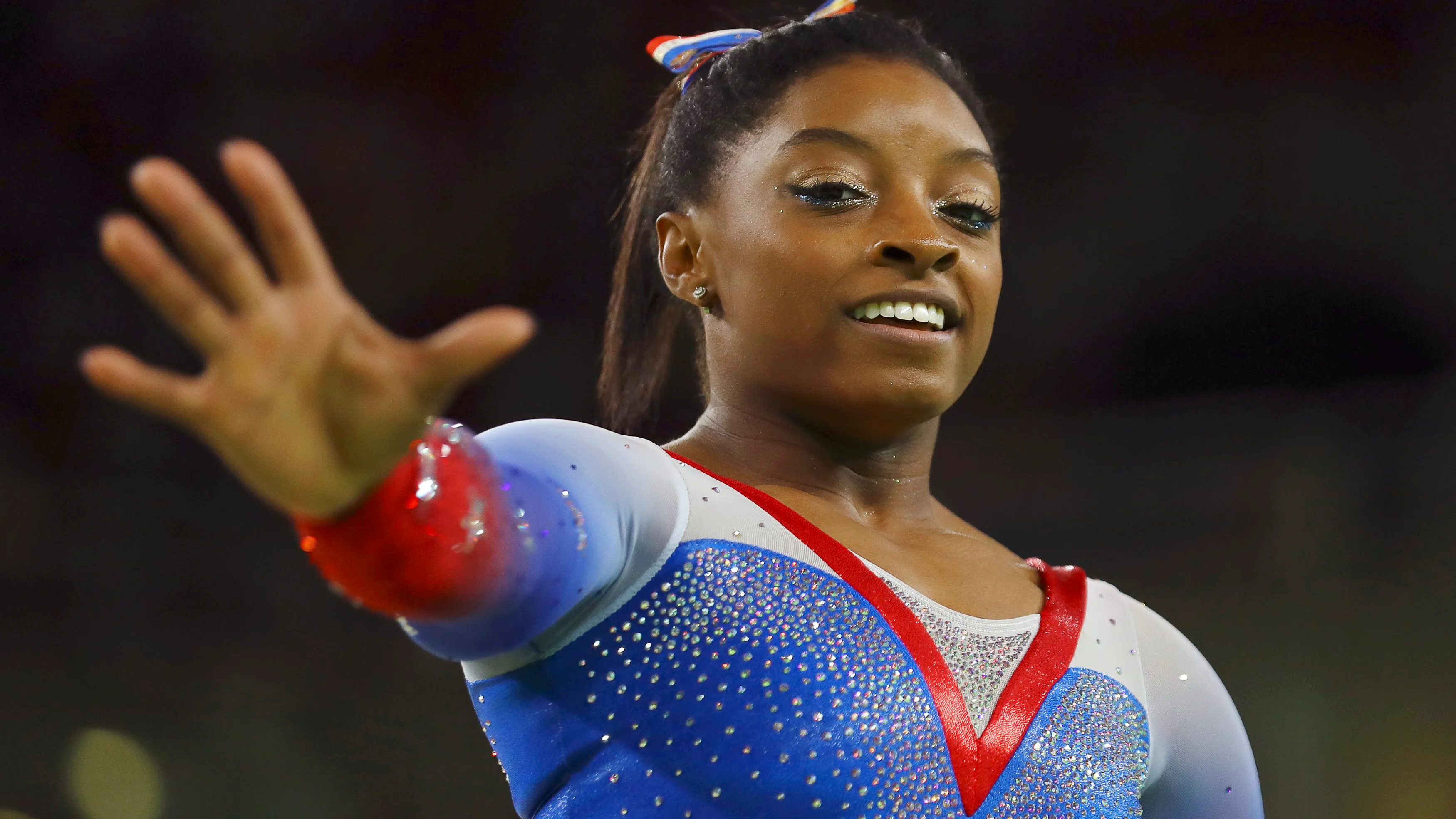 Simone Biles, durante el ejercicio de suelo