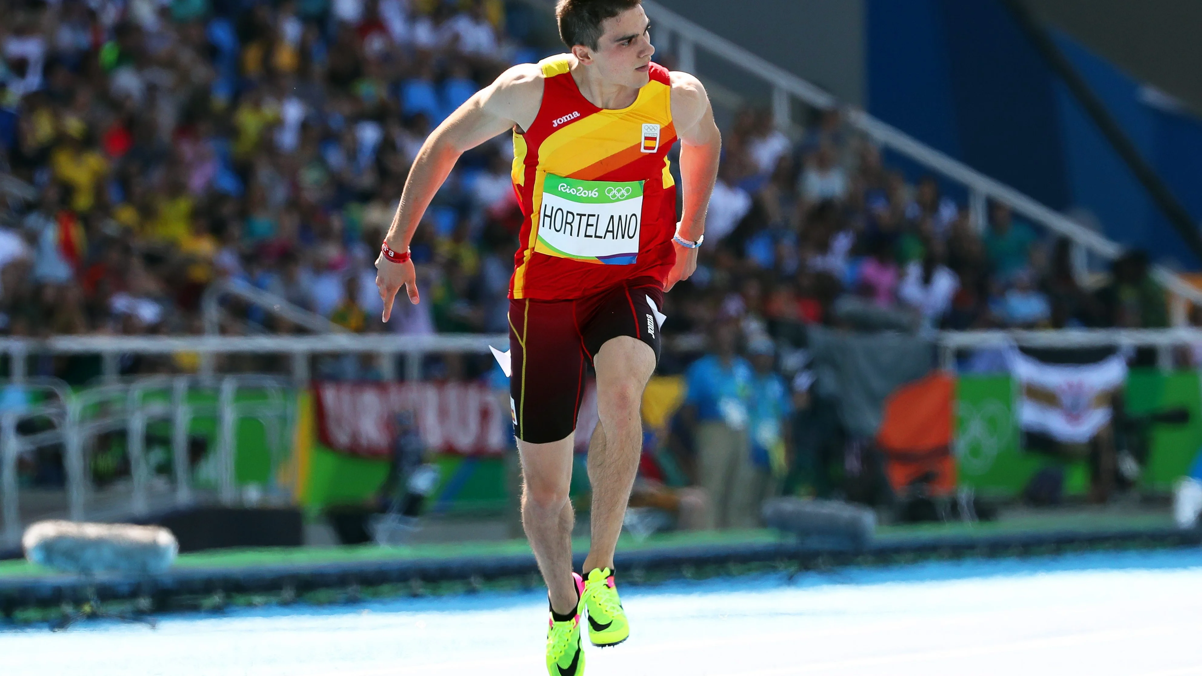 Bruno Hortelano, durante su serie de los 200 metros lisos