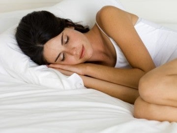 ¿Sabes qué dice de tu personalidad la posición en la que sueles dormir?