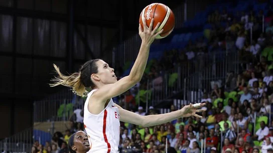 Anna Cruz encesta ante Turquía Anna Cruz encesta ante Turquía