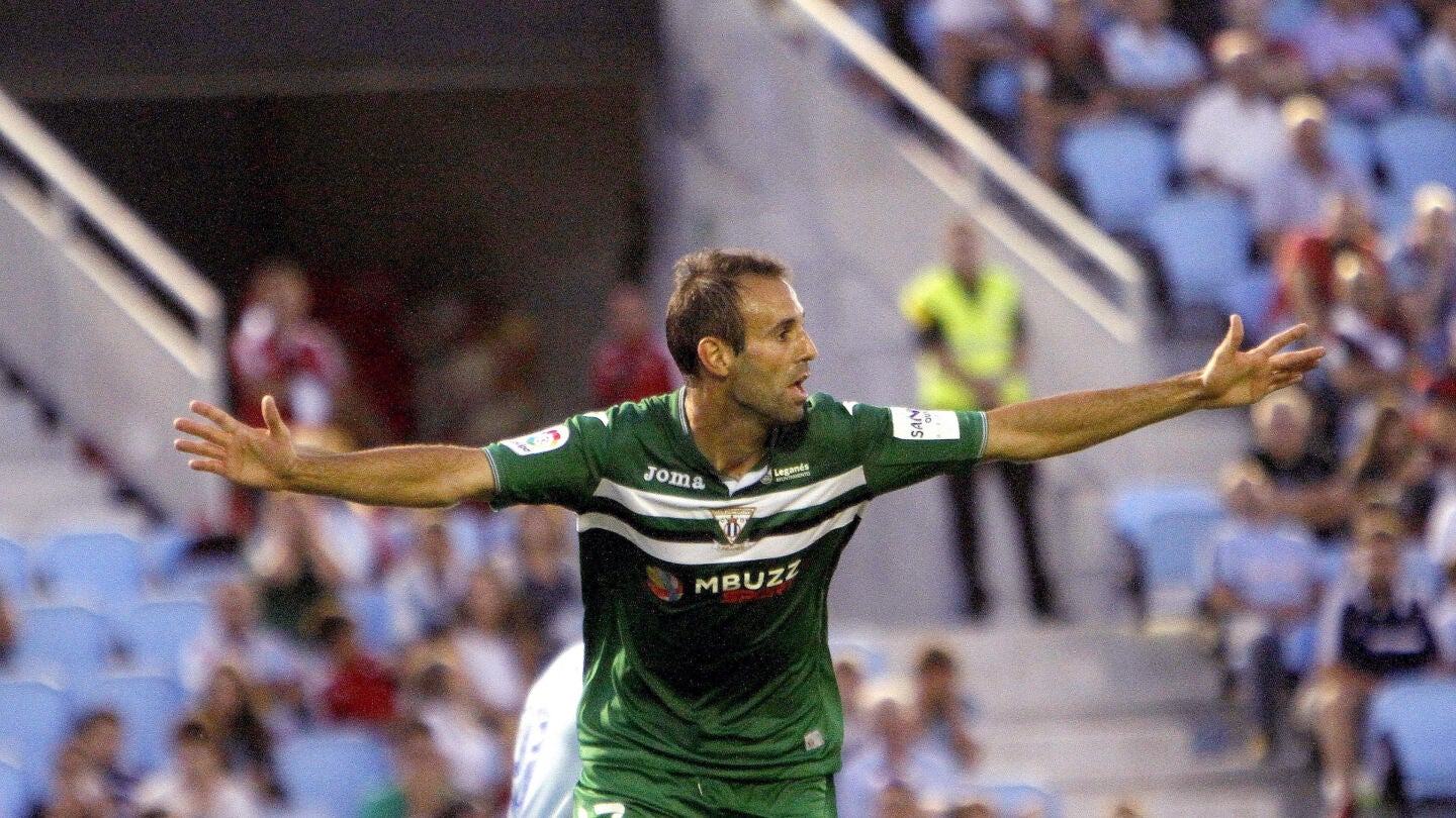 V&iacute;ctor D&iacute;az celebra su gol con el Legan&eacute;s