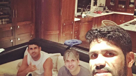 Diego Costa y su hermano, en una foto