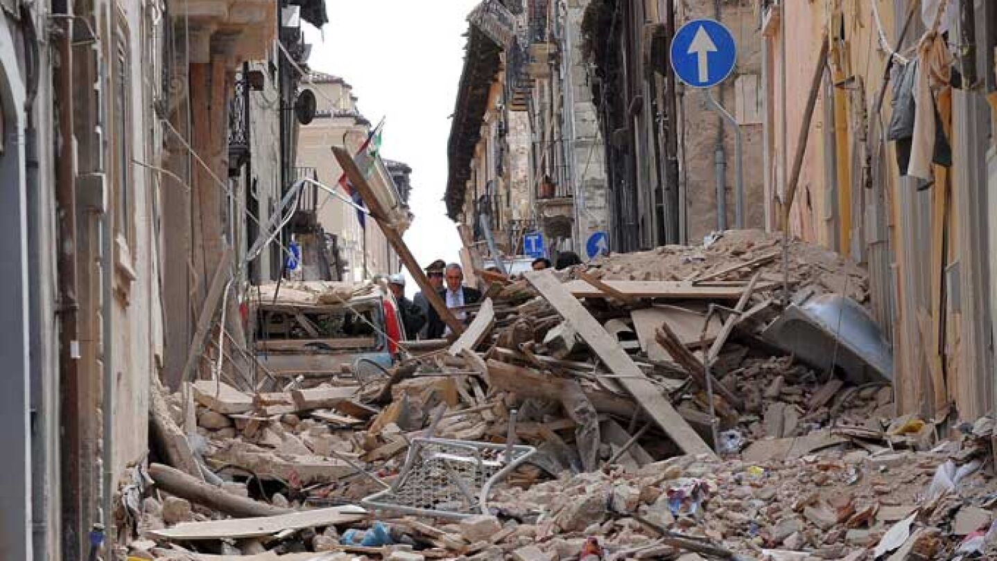 Devastaci&oacute;n tras el terremoto en L'Aquila