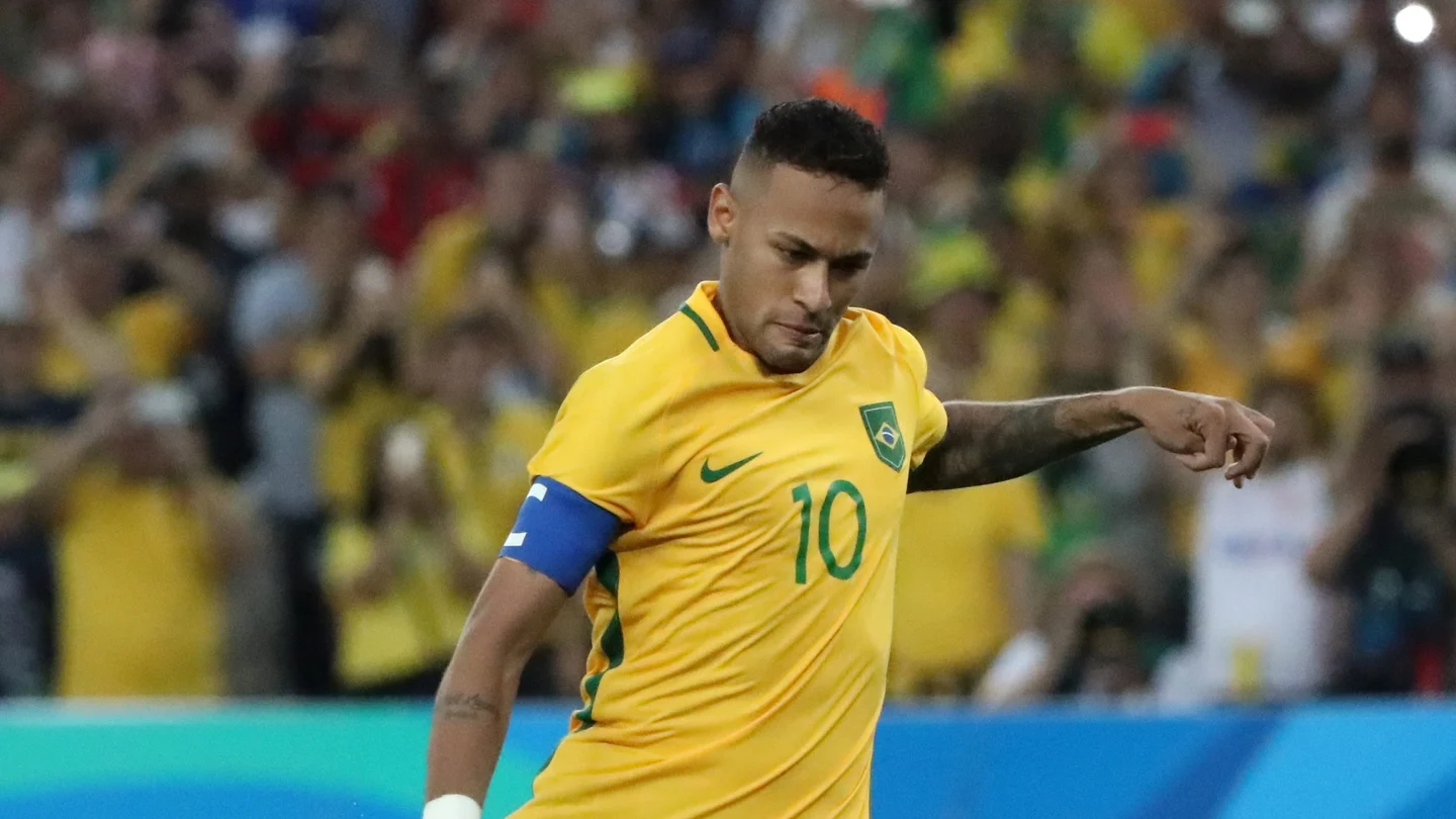 Neymar lanzando el penalti que daba el triunfo a Brasil en los JJOO Neymar lanzando el penalti que daba el triunfo a Brasil en los JJOO