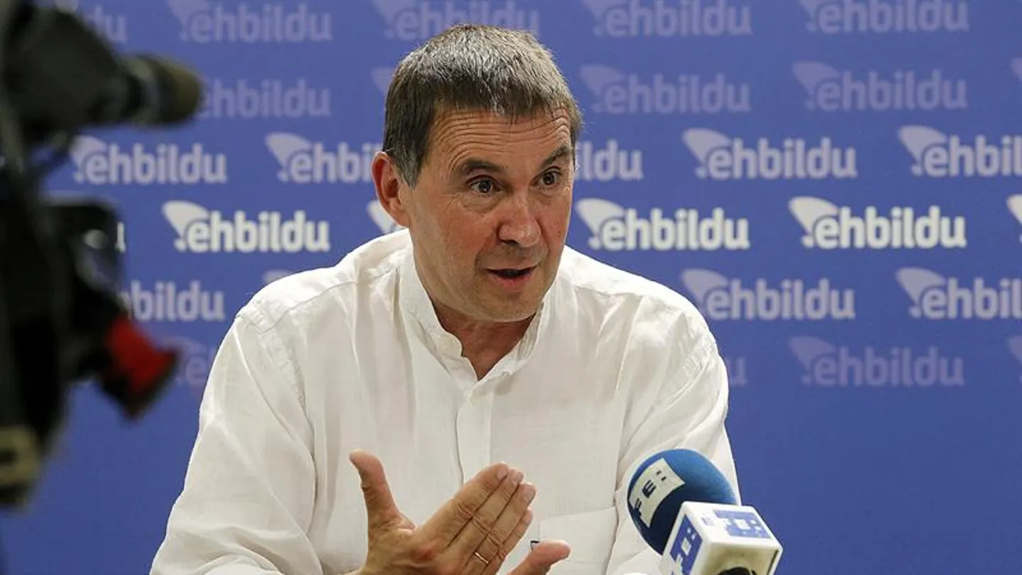 Arnaldo Otegi es "inelegible" y EH Bildu tendrá que subsanar el error antes del 29. Arnaldo Otegi es "inelegible" y EH Bildu tendrá que subsanar el error antes del 29.