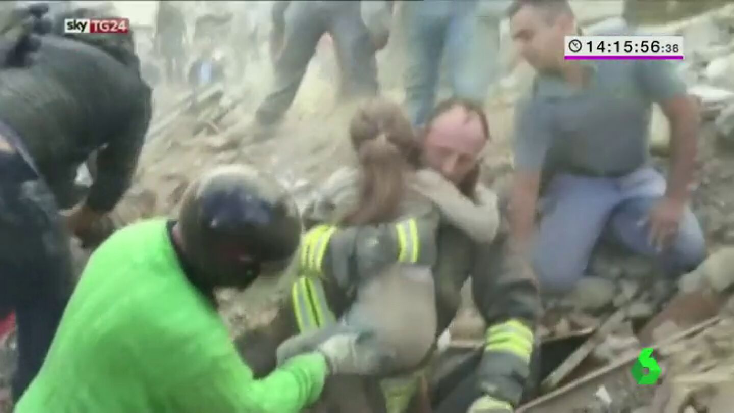 Frame 7.802746 de: ni&Atilde;&plusmn;a rescate
