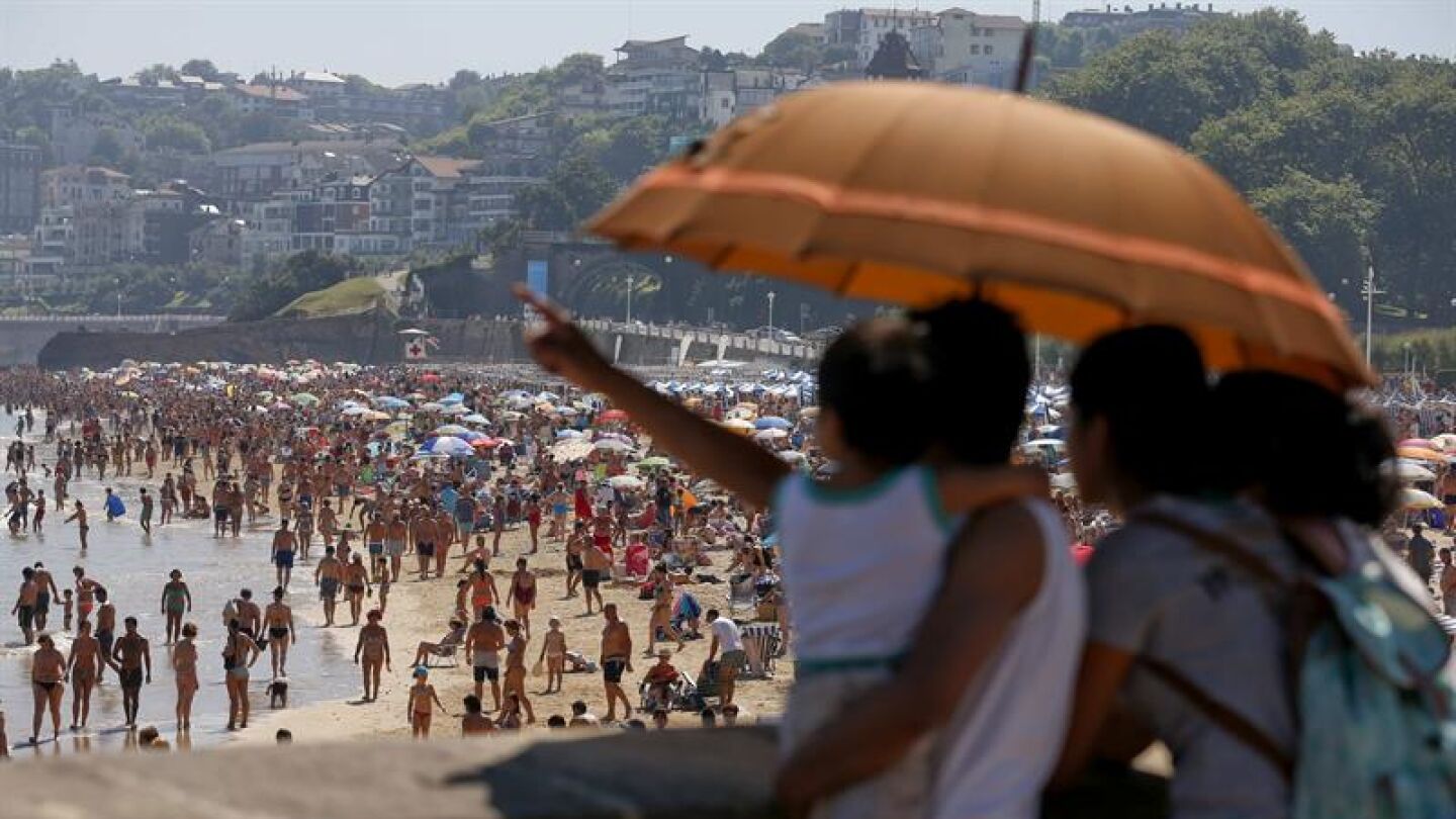 Playa abarrotada