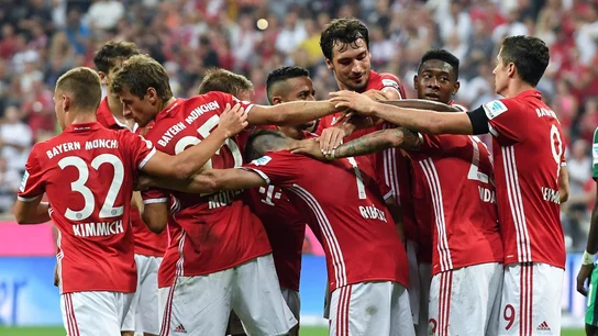 Los jugadores del Bayern celebrando juntos el gol de Ribery Los jugadores del Bayern celebrando juntos el gol de Ribery