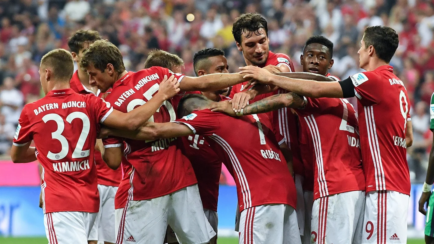 Los jugadores del Bayern celebrando juntos el gol de Ribery Los jugadores del Bayern celebrando juntos el gol de Ribery