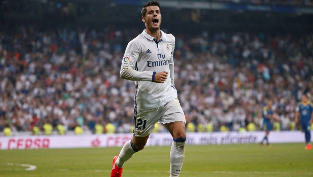 Álvaro Morata celebra su gol con el Real Madrid