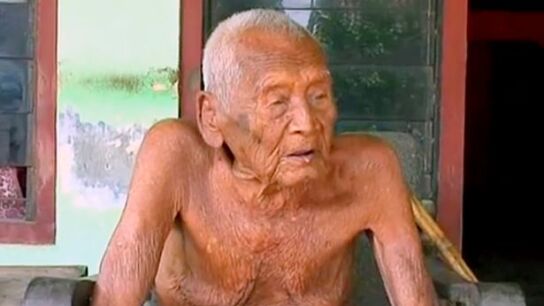 Mbah Gotho, el hombre m&aacute;s viejo del mundo