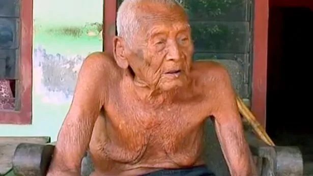 Mbah Gotho, el hombre más viejo del mundo