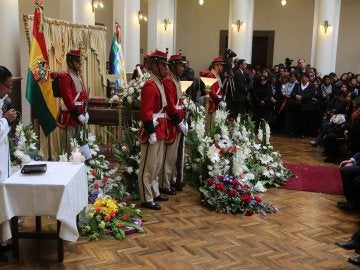 Al funeral han acudido algunos ministros del Gobierno de Evo Morales Al funeral han acudido algunos ministros del Gobierno de Evo Morales