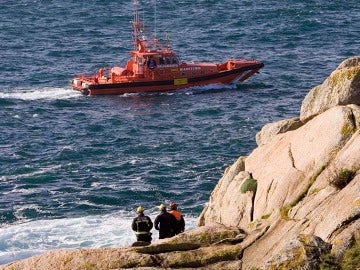 Buscan a un percebeiro desaparecido en la costa de A Guarda, Pontevedra Buscan a un percebeiro desaparecido en la costa de A Guarda, Pontevedra