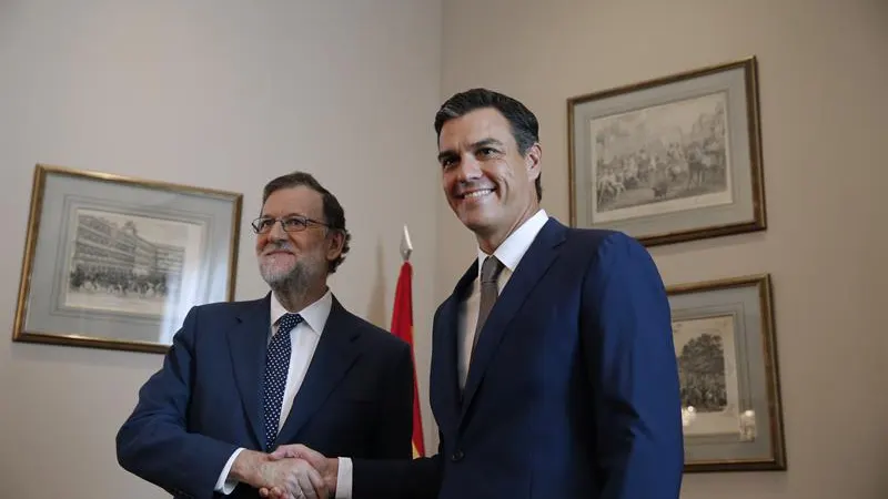 Mariano Rajoy y Pedro Sánchez se reúnen en el Congreso Mariano Rajoy y Pedro Sánchez se reúnen en el Congreso