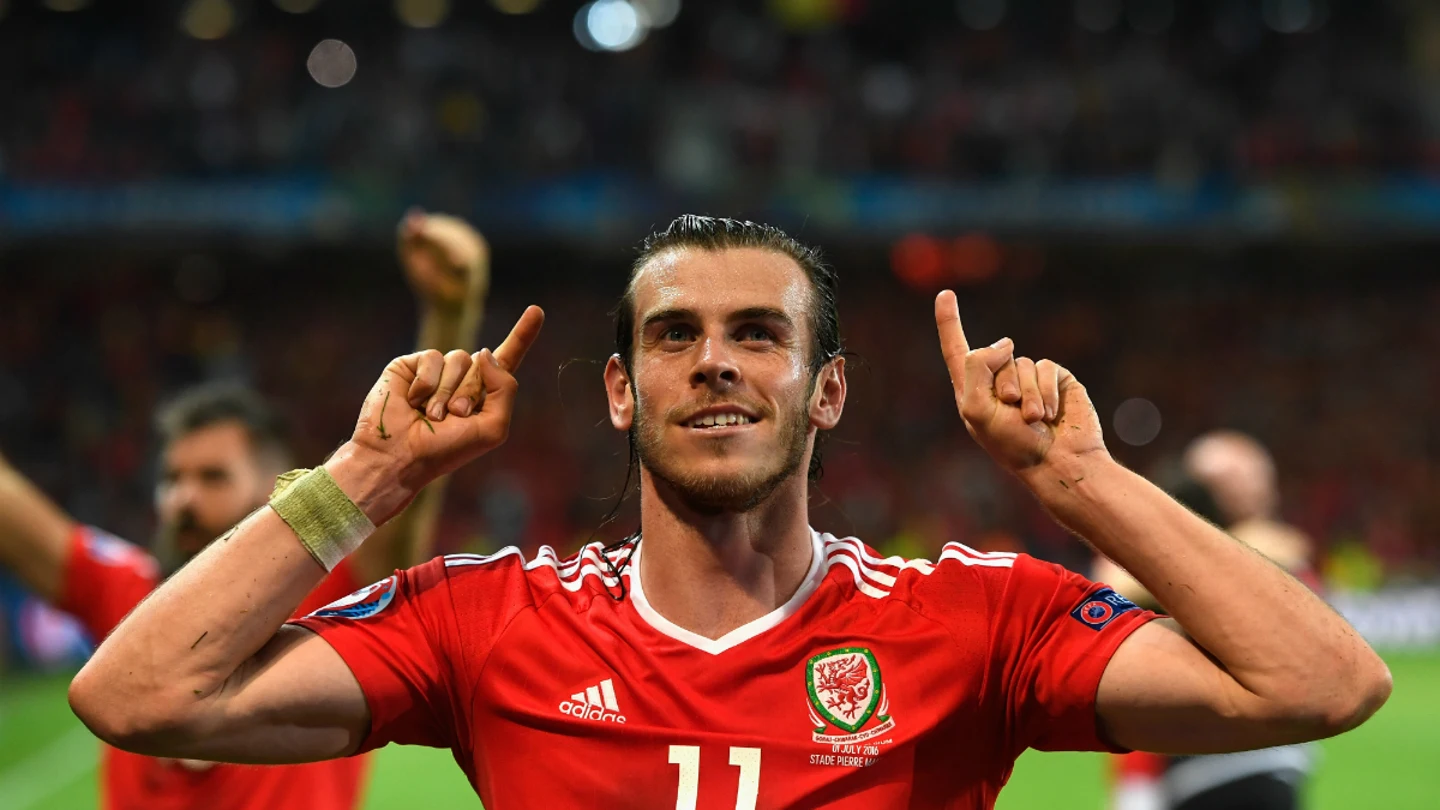 Bale, con Gales Bale, con Gales