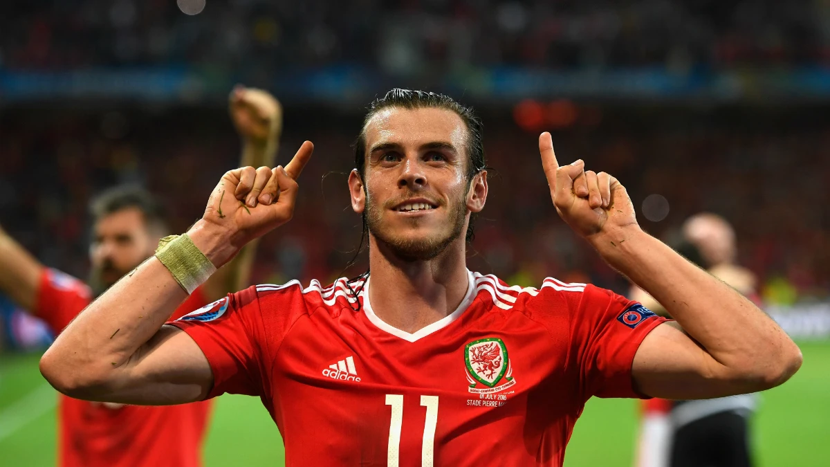 Bale, con Gales Bale, con Gales