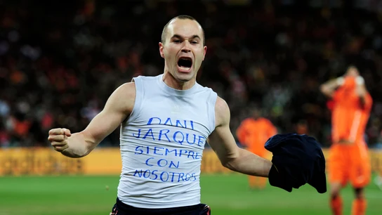 Iniesta dedicó a Jarque su gol en la final del Mundial de Sudáfrica Iniesta dedicó a Jarque su gol en la final del Mundial de Sudáfrica
