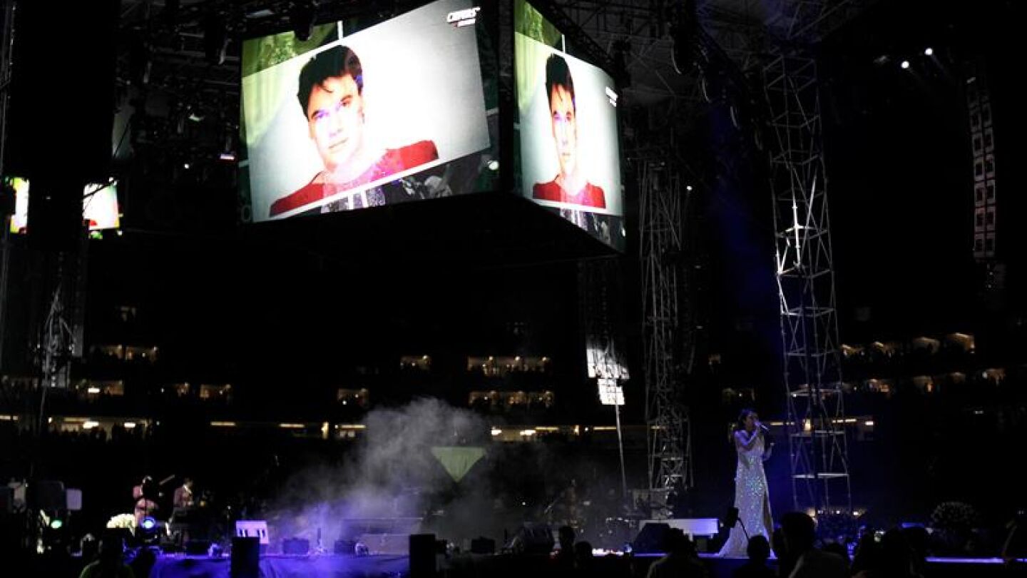 Fotograf&iacute;a del concierto "Una Celebraci&oacute;n de Amigos" en homenaje al cantautor mexicano Juan Gabriel