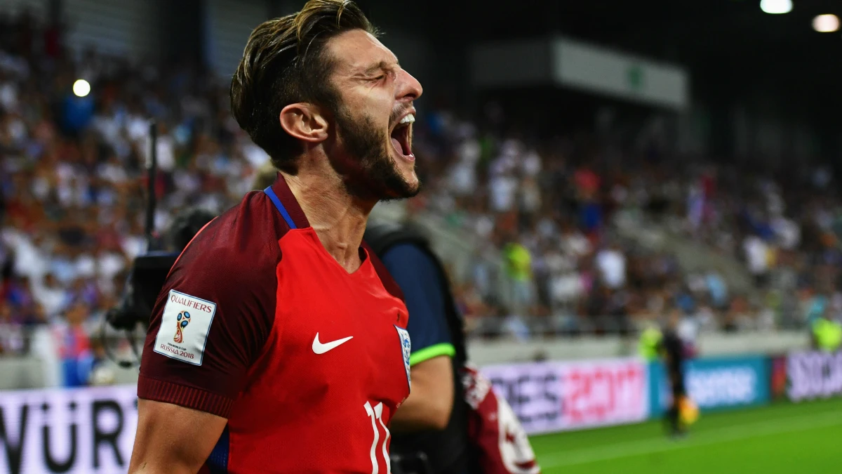 Adam Lallana celebra un gol con Inglaterra