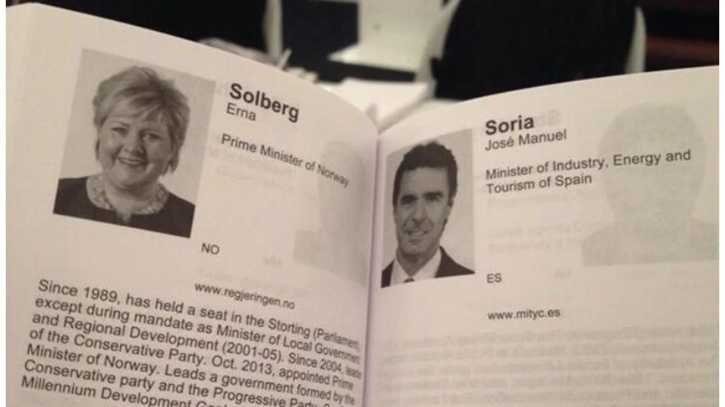 Currículum de Soria presentado en un folleto del Foro Económico mundial que se celebró en la ciudad suiza de Davos Currículum de Soria presentado en un folleto del Foro Económico mundial que se celebró en la ciudad suiza de Davos