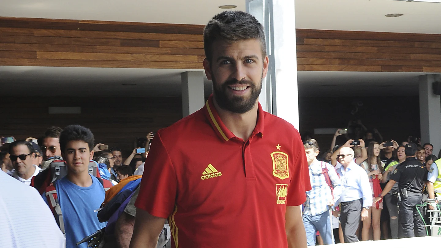 Gerard Piqué regresa a León entre aplausos Gerard Piqué regresa a León entre aplausos
