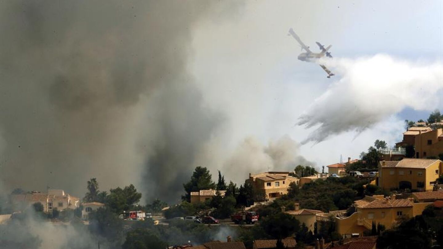 Incendio en Benitatxell y J&aacute;vea