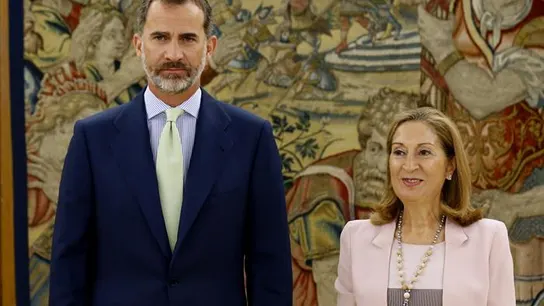 EL Rey Felipe VI junto a la presidenta del Congreso, Ana Pastor. EL Rey Felipe VI junto a la presidenta del Congreso, Ana Pastor.
