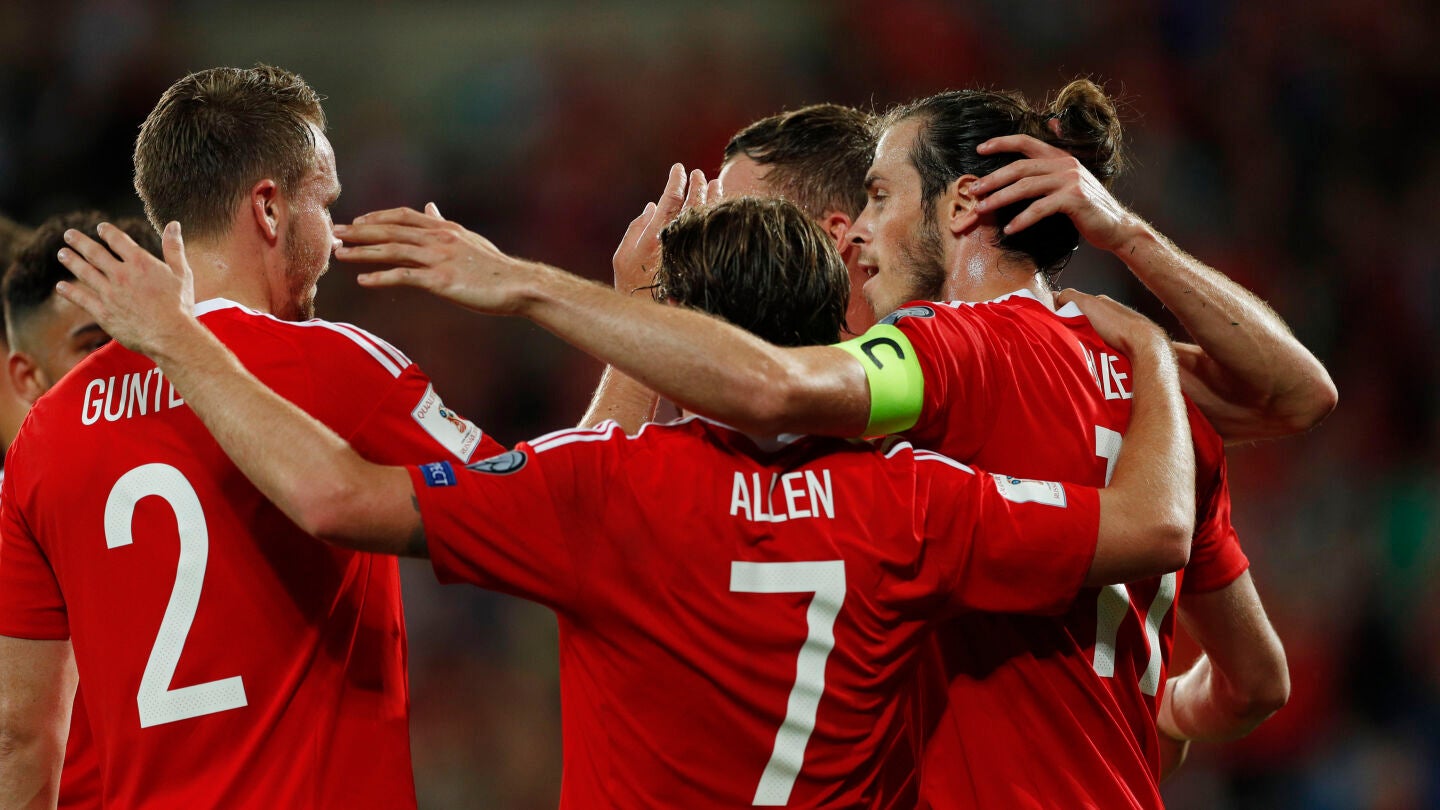Gales festejando uno de sus cuatro goles ante Moldavia.