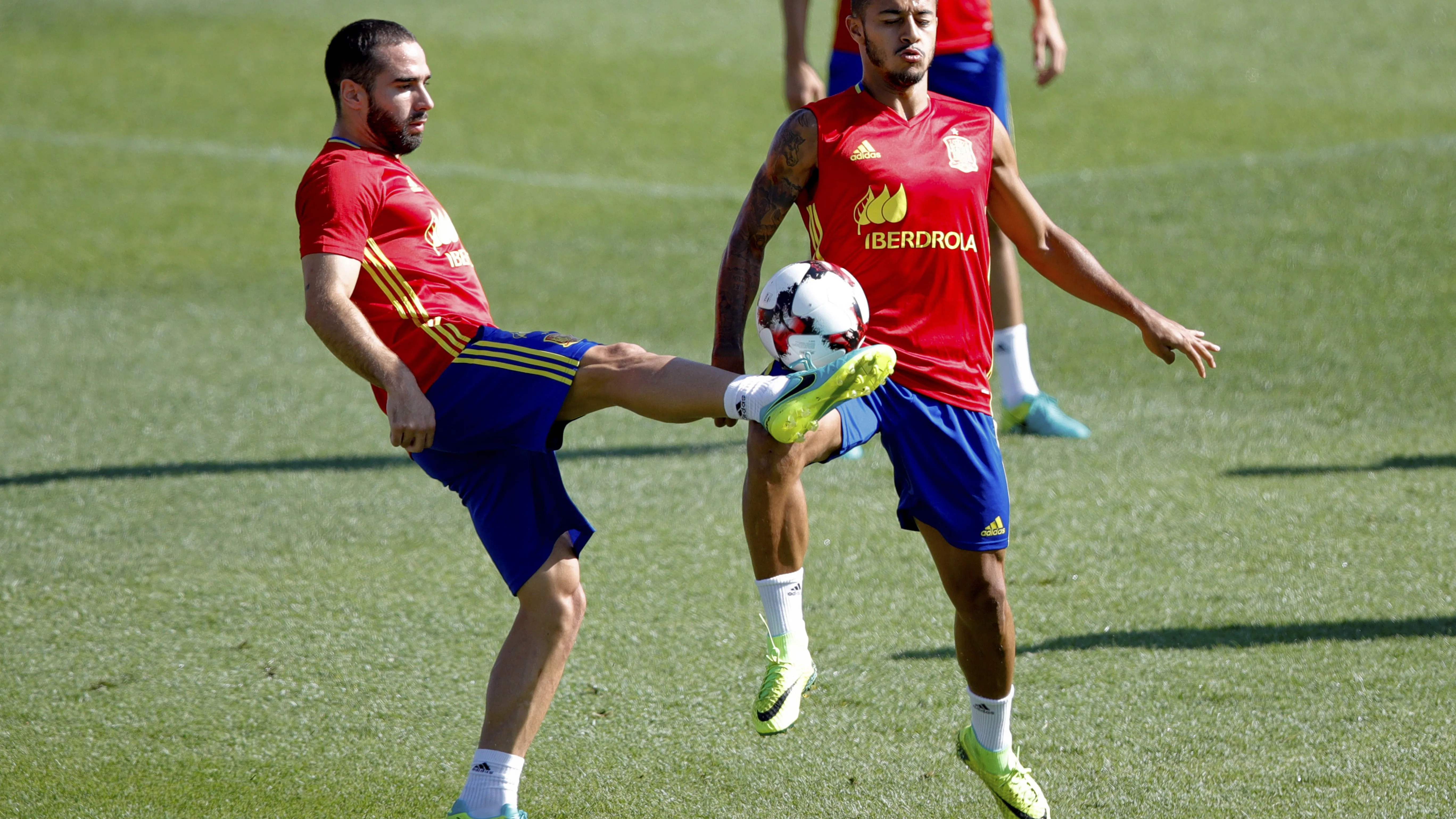 Dani Carvajal, en el entrenamiento de la Roja