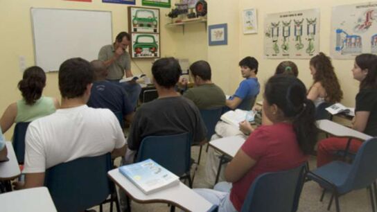 Imagen de archivo de una autoescuela.