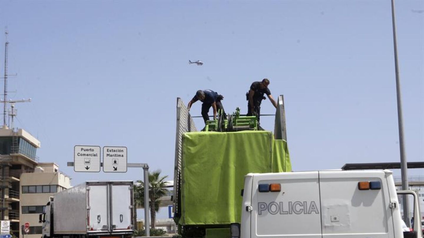 Varios agentes investigan una atracci&oacute;n de feria