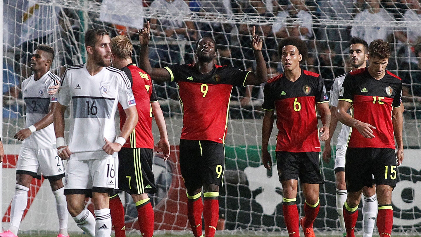 B&eacute;lgica arrolla a Chipre en el debut oficial de Roberto Mart&iacute;nez.