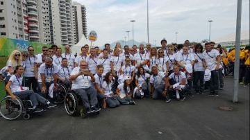 Deportistas paralímpicos en el izado de bandera de los Juegos Paralímpicos de Río 2016