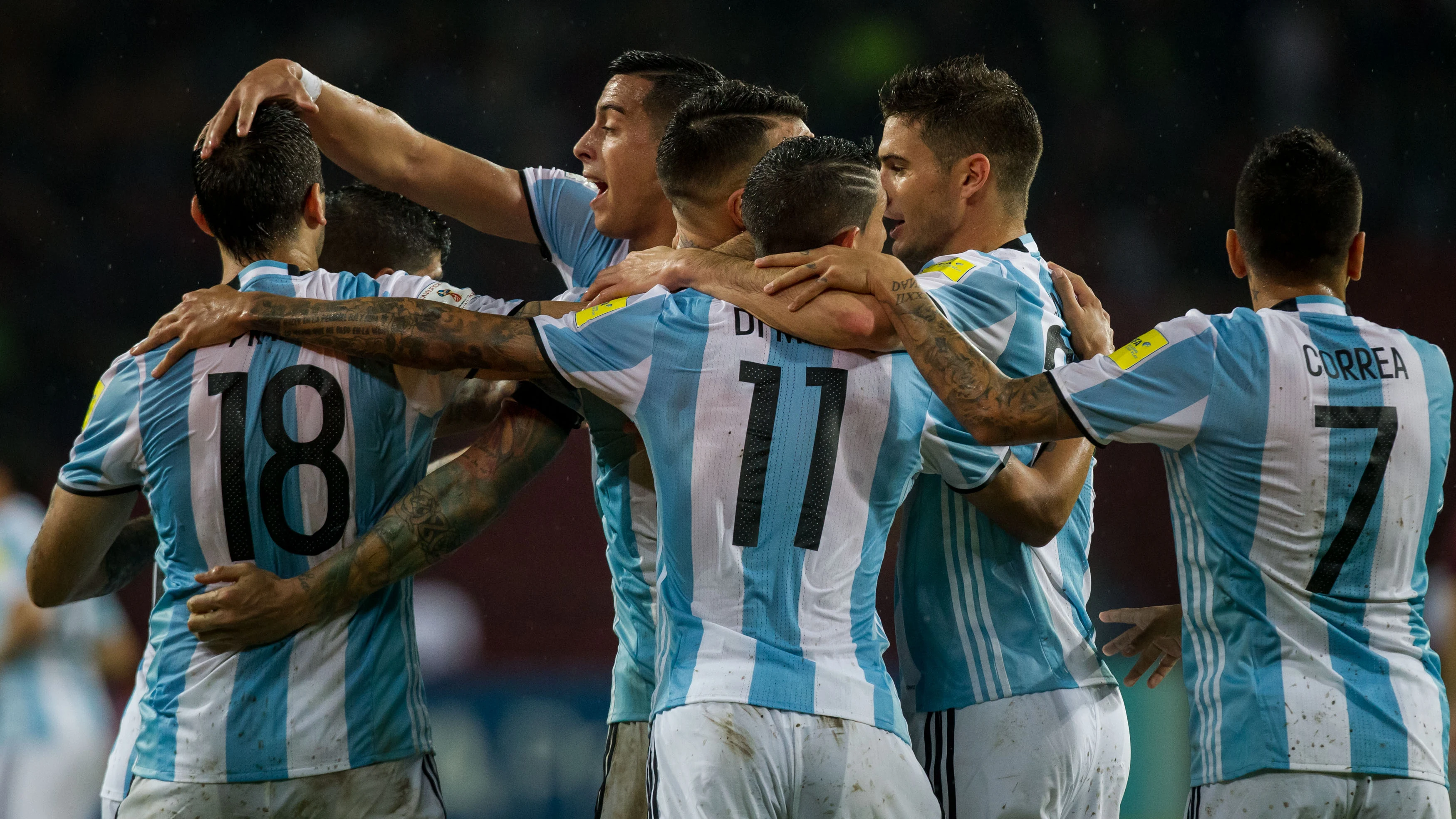 La selección argentina celebrando un gol