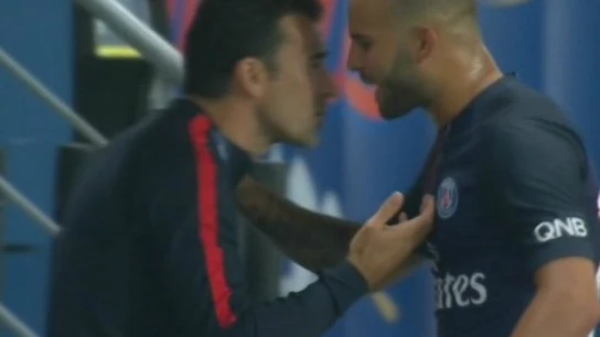 Jesé, enfadado tras ser sustituido Jesé, enfadado tras ser sustituido