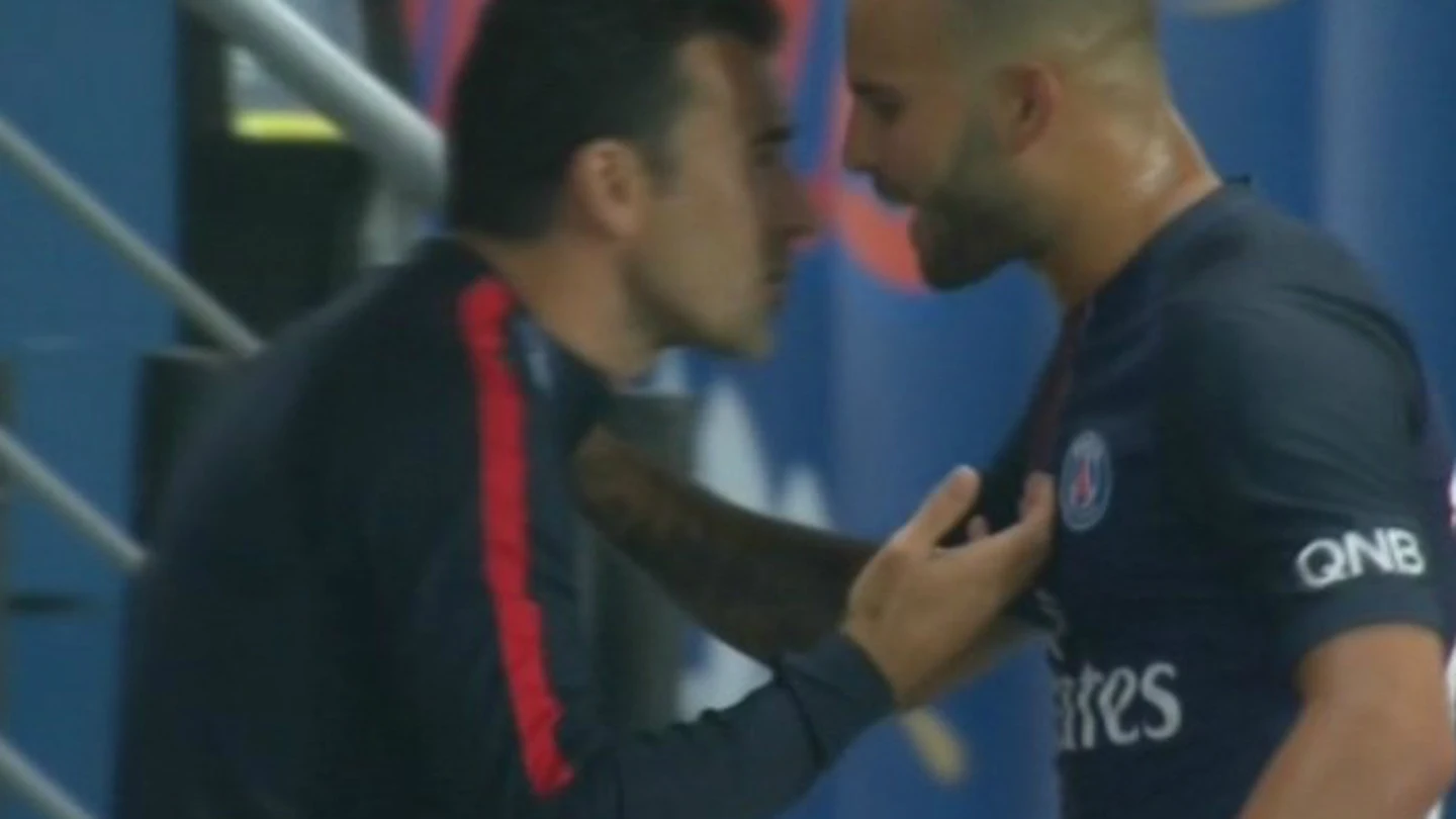 Jesé, enfadado tras ser sustituido Jesé, enfadado tras ser sustituido