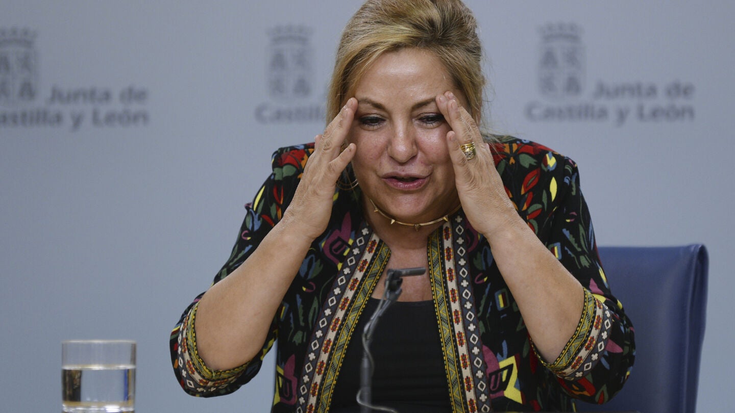 Rosa Valde&oacute;n durante una rueda de prensa convocada tras ser arrestada triplicando la tasa de alcohol en sangre