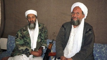 Osama Bin Laden (izqda) y Ayman al Zahawiri (dcha)