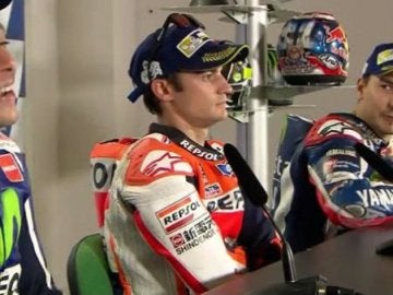 Bronca en rueda de prensa entre Lorenzo y Rossi