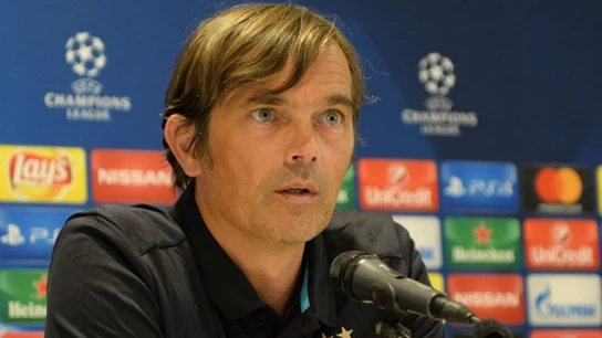 El entrenador del PSV Eindhoven, Phillip Cocu, en rueda de prensa El entrenador del PSV Eindhoven, Phillip Cocu, en rueda de prensa