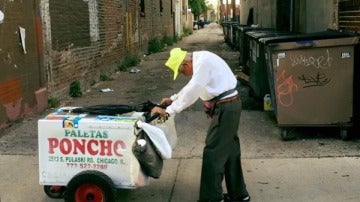 Vendedor de helados de 89 años en Chicago