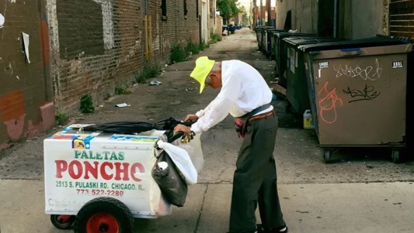 Vendedor de helados de 89 años en Chicago