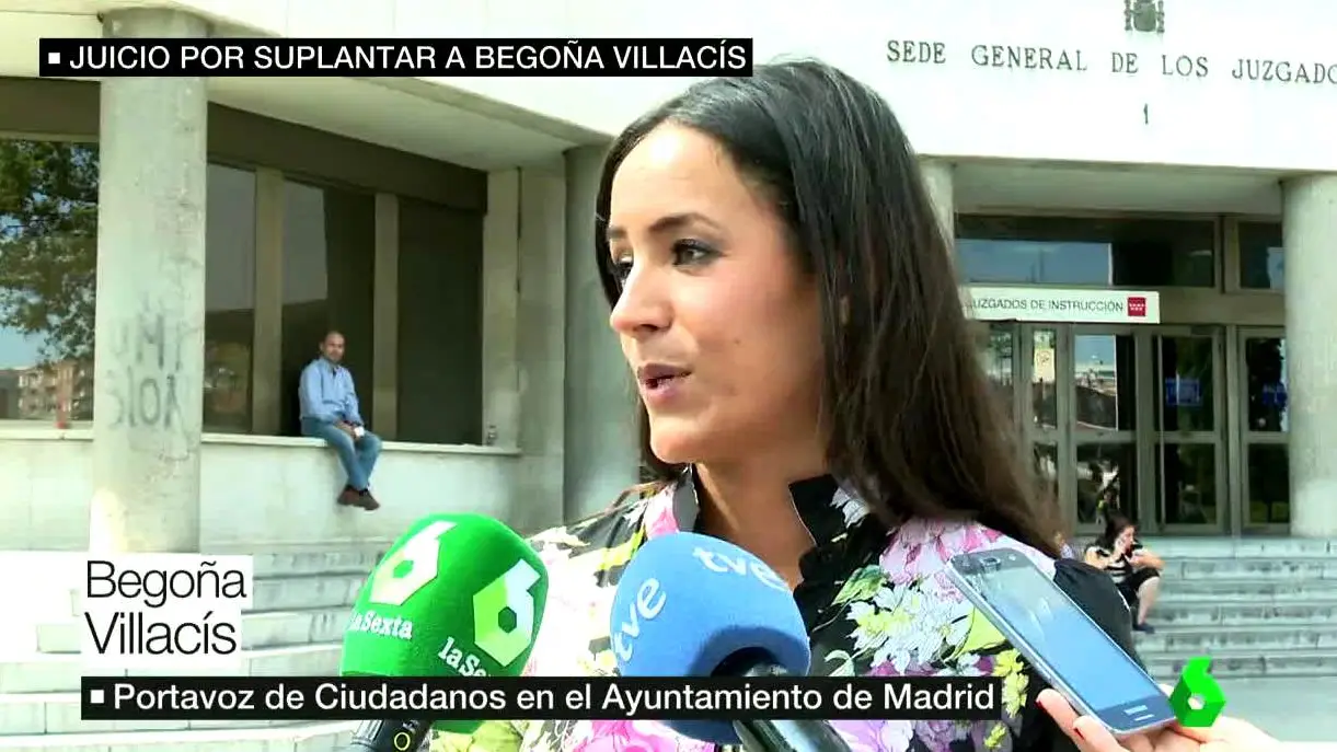 Begoña Villacís habla con los medios