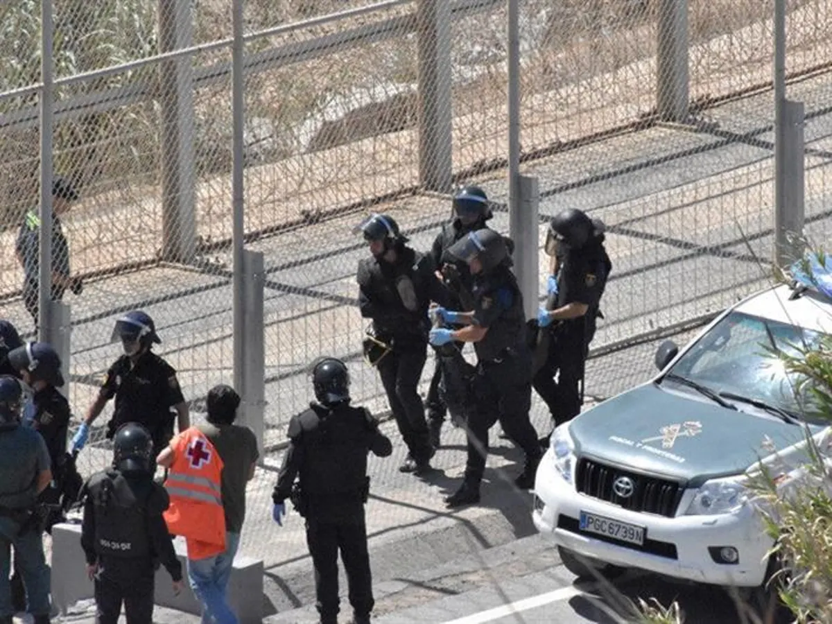 ACNUR denuncia violencia en el último asalto a la valla de Ceuta y a España el de las en caliente