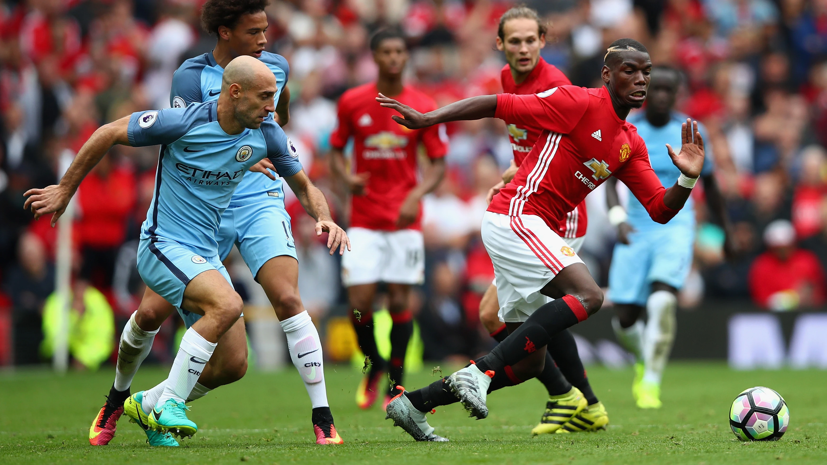 Pogba, en acción ante el Manchester City