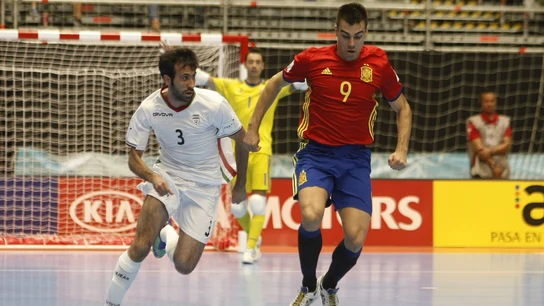 Sergio Lozano, autor del primer gol ante Irán. Sergio Lozano, autor del primer gol ante Irán.