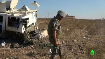 Frame 15.687614 de: Cuatro soldados españoles salen ilesos de la explosión de una mina en Líbano 
